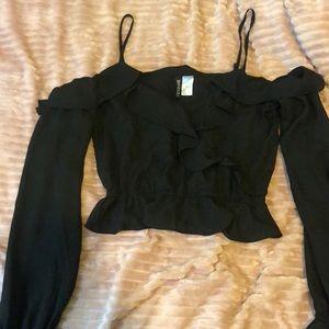 Black ruffled long sleeve crop top
